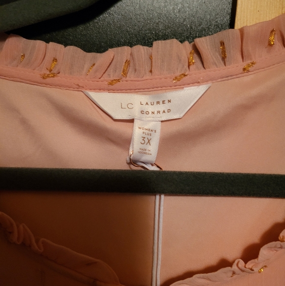 NWT Lauren Conrad Short Sleeve Shirt - Picture 4 of 4